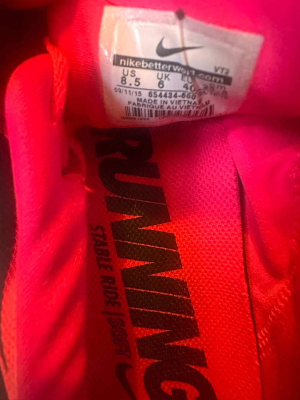 Nike Women's Neon Pink Lightweight Running Shoes - Picture 10 of 13